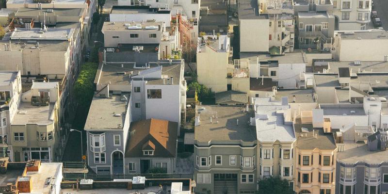 QJ MOTO骑士必读：油箱包与尾箱实用对比，根据骑行场景选择最佳储物方案