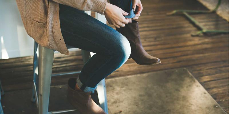 夏季骑行装备指南：QJ MOTO骑士如何选择兼顾透气、防晒与安全的骑行服