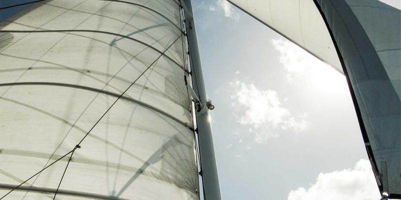 摩托车装备76：从安全防护到骑行文化的全方位指南